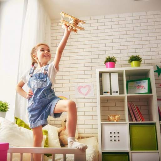 Уборка в детской комнате: радость или наказание?